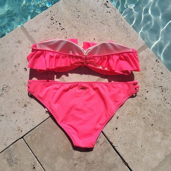 Victoria’s Secret bikini bottom- NWT - Picture 2 of 2